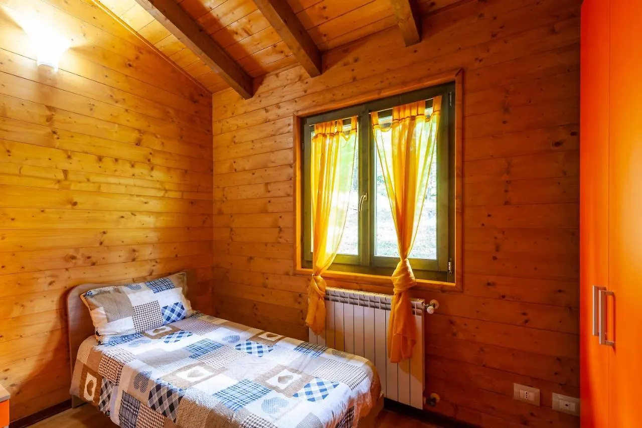 Holiday home Villaggio Anemone Chalet Scoiattolo Capanne di Sillano Italy
